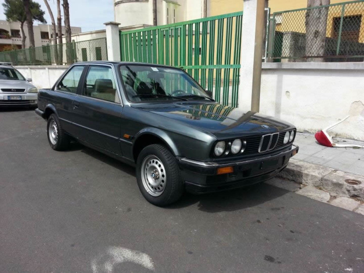 E30 318i just arrived